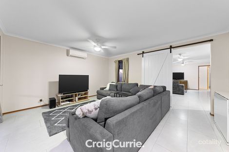 Property photo of 10 Sheffield Close Pakenham VIC 3810
