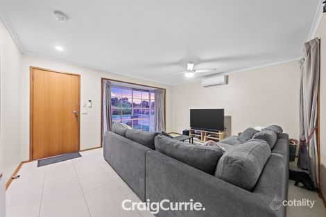 Property photo of 10 Sheffield Close Pakenham VIC 3810