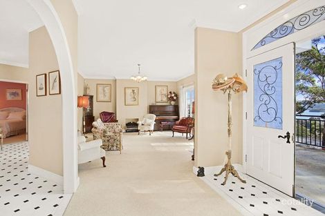 Property photo of 3B Curtis Close Green Point NSW 2251