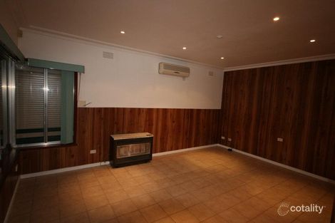 Property photo of 65 Mulhall Drive St Albans VIC 3021