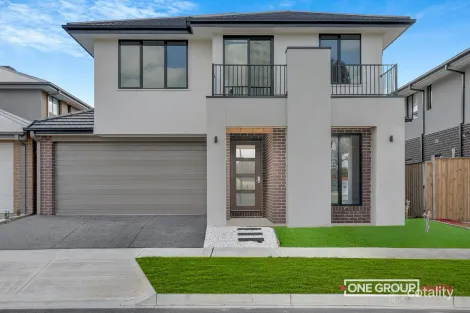 10 NUBEENA CRES, DONNYBROOK, VIC 3064