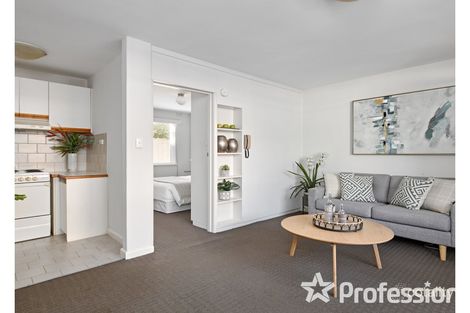 Property photo of 2/61 Eskdale Road Caulfield North VIC 3161