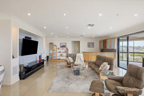 Property photo of 4 Harrier Court Darlington SA 5047