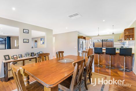 Property photo of 4 Tulip Grove Cranbourne VIC 3977