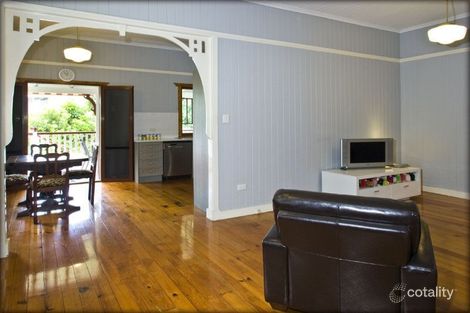 Property photo of 9 Poet Street Holland Park West QLD 4121