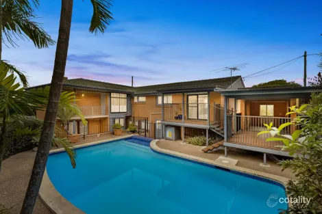19 Caratel St, Stafford Heights, QLD 4053