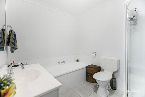 Property photo of 3028/6 Crestridge Crescent Oxenford QLD 4210