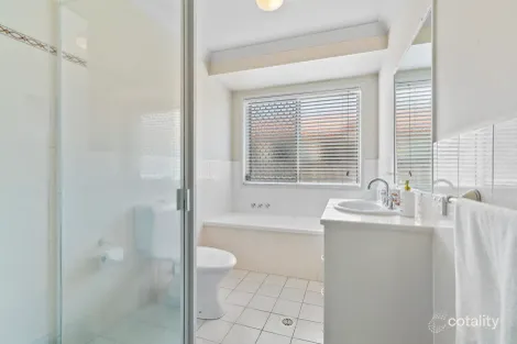 Property photo of 44 Swanton Drive Mudgeeraba QLD 4213