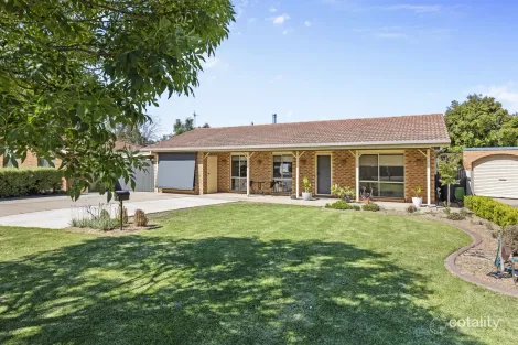 18 Gunyah Pl, Glenfield Park, NSW 2650