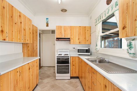 Property photo of 3 Jenkin Street South Tamworth NSW 2340