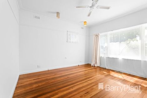 Property photo of 21 Oliver Street Ringwood VIC 3134