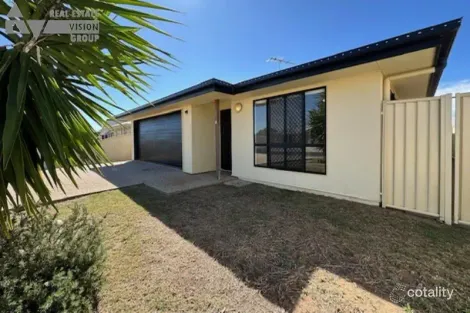 Property photo of 1/2 Baird Street Emerald QLD 4720