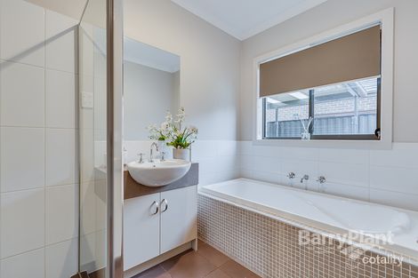 Property photo of 6 Bloomsbury Court Hillside VIC 3037