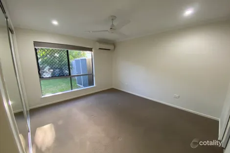 Property photo of 2/74 Makybe Diva Drive Ooralea QLD 4740