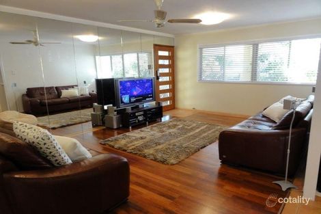 Property photo of 39 Savoy Drive Broadbeach Waters QLD 4218
