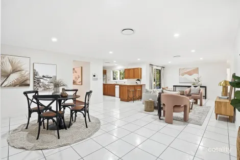Property photo of 33 Goldberg Place Bridgeman Downs QLD 4035
