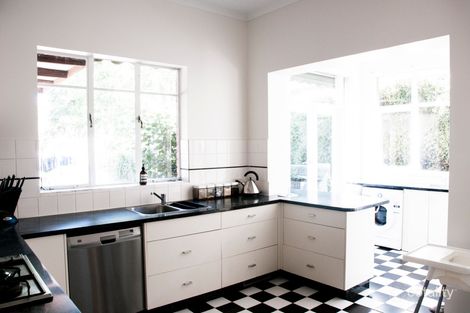 Property photo of 14 Gwenda Avenue Canterbury VIC 3126