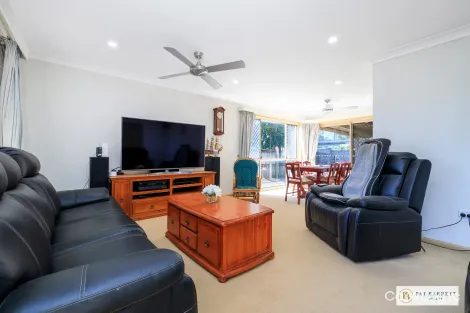 Property photo of 12 Lapidus Street Birkdale QLD 4159