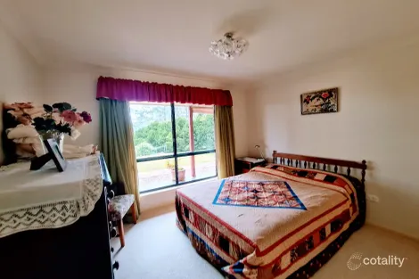 Property photo of 93 Forest Drive Hampton QLD 4352