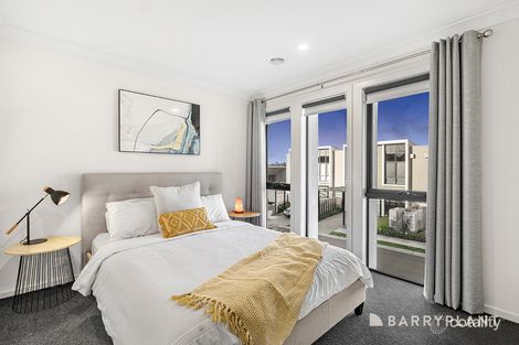 Property photo of 24 Amadeo Way Chirnside Park VIC 3116