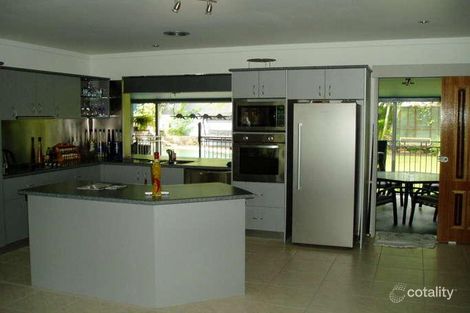 Property photo of 2 Wilcox Close Manoora QLD 4870