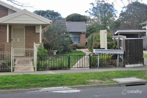 8 Binalong Ave, Chadstone, VIC 3148