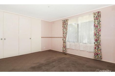 Property photo of 2 Brunei Grove Frankston VIC 3199