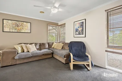 Property photo of 3 Timbertop Rise Maiden Gully VIC 3551