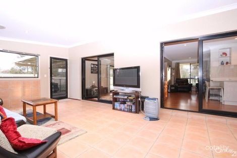 Property photo of 7 Minna Place South Bathurst NSW 2795
