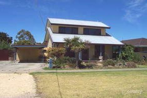 11 Merry St, Maffra, VIC 3860