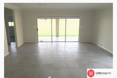 Property photo of 6 Silvester Way Gledswood Hills NSW 2557