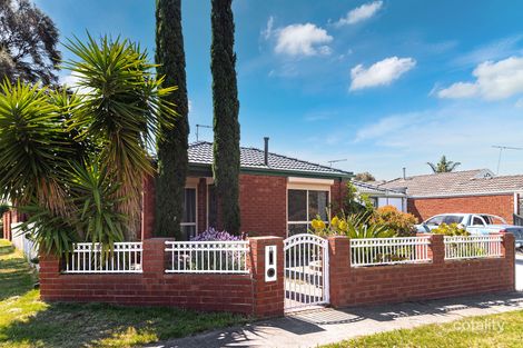 Property photo of 11 Rostron Way Roxburgh Park VIC 3064