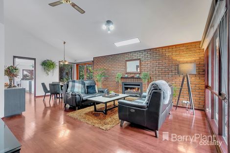 Property photo of 1 Avonmore Close Mill Park VIC 3082