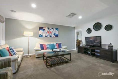 Property photo of 11 Hazeldene Place Langwarrin VIC 3910