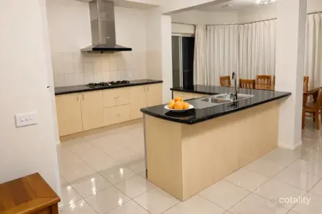 Property photo of 2 Kenross Close Point Cook VIC 3030