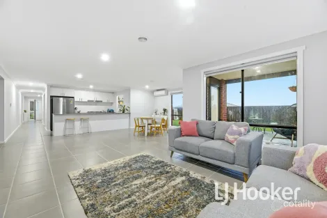 Property photo of 15 Jasmine Street Bunyip VIC 3815