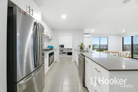 Property photo of 15 Jasmine Street Bunyip VIC 3815