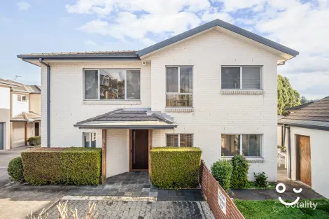 Property photo of 2/142 Princes Highway Unanderra NSW 2526