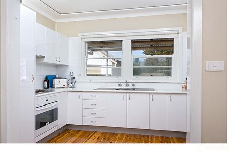 Property photo of 54 Hodson Avenue Turvey Park NSW 2650