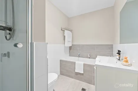 Property photo of 2/14 Jevons Place Page ACT 2614