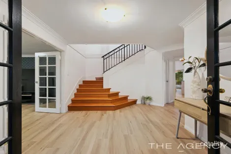 Property photo of 12 Baychester Circle Canning Vale WA 6155