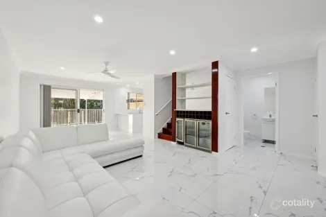 15/4 Bushmead St, Nerang, QLD 4211