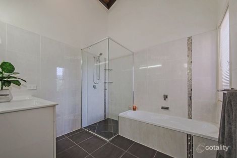 Property photo of 301 Winstanley Street Carindale QLD 4152
