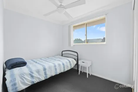 Property photo of 1/2 Dutton Place Glenmore Park NSW 2745