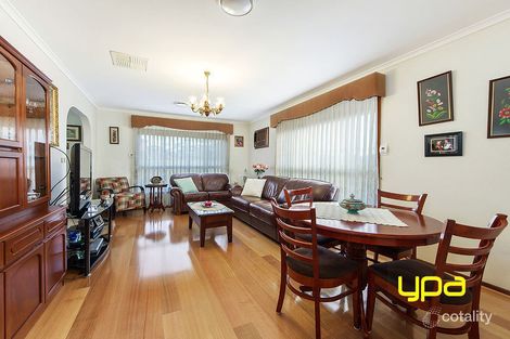 Property photo of 2 Elfin Place Kings Park VIC 3021