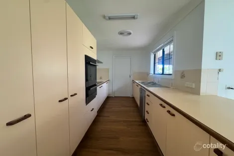 Property photo of 2 Penrose Drive Bomaderry NSW 2541