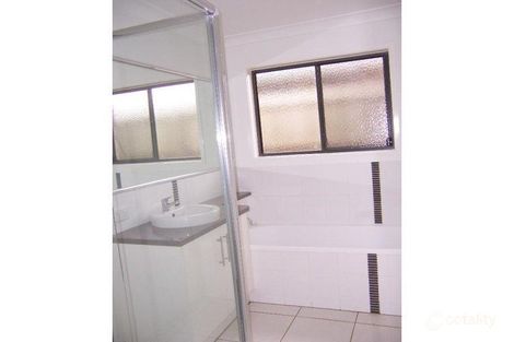 Property photo of 17 Kurrawa Crescent Glenvale QLD 4350