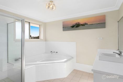 Property photo of 30 Kuttabul Road Wadalba NSW 2259