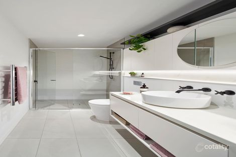 Property photo of 3BR/443 Upper Heidelberg Road Ivanhoe VIC 3079