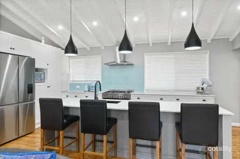 Property photo of 64 Stuart Street Mount Lofty QLD 4350